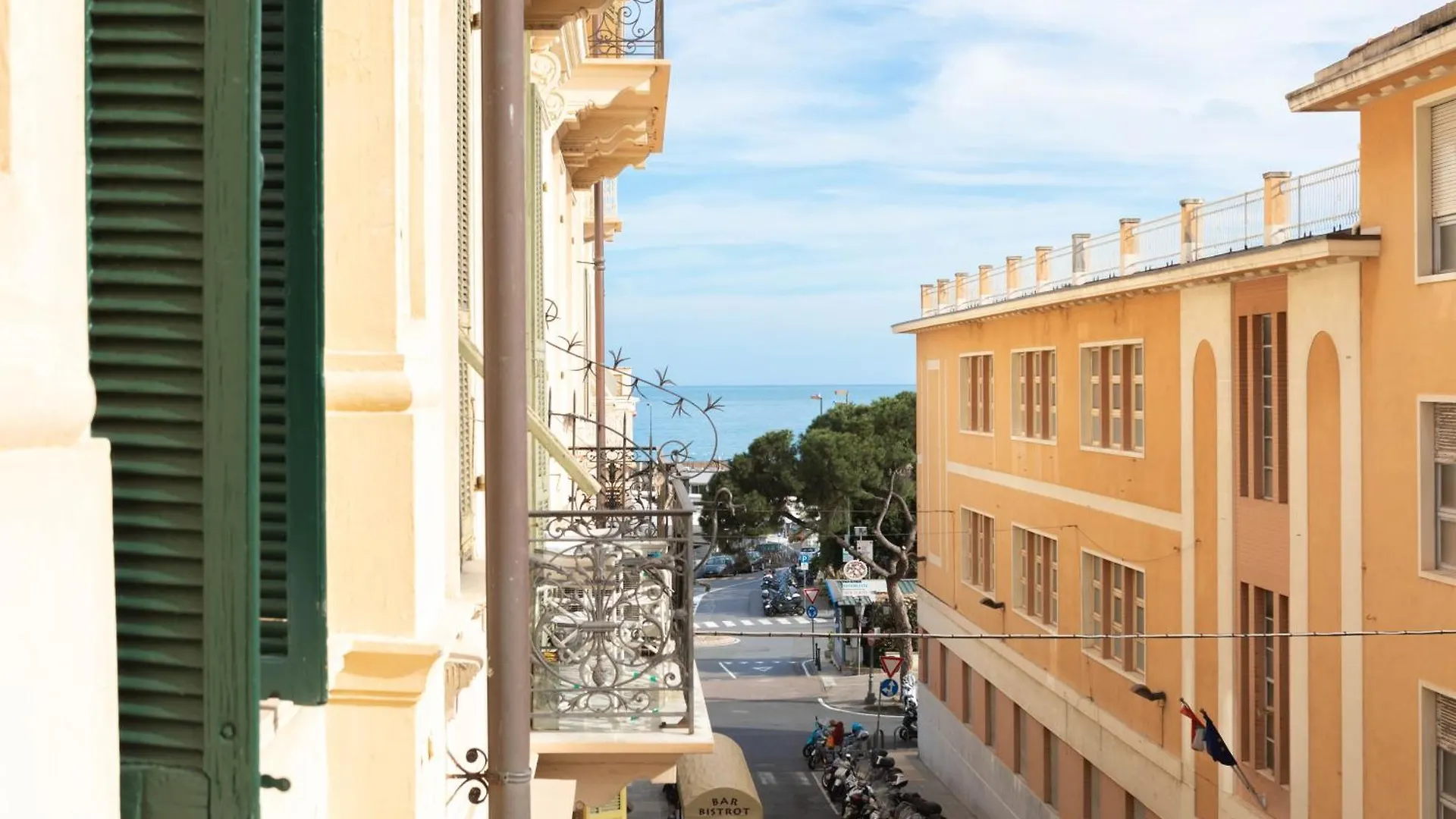 H11 Lumiere D'Or Centro Apartment Sanremo